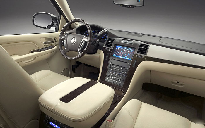 Интерьер Cadillac Escalade (2007)