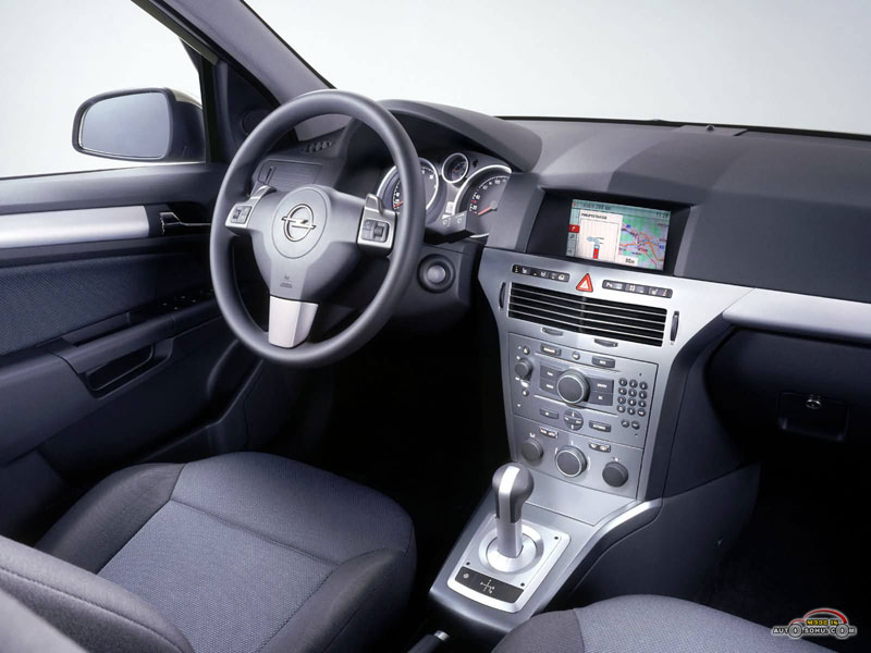 Салон Opel Astra Sedan (2008)