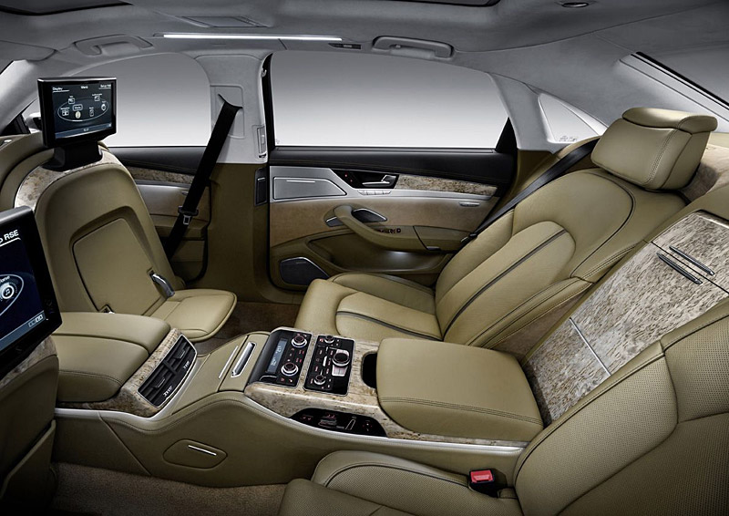 �������� Audi A8