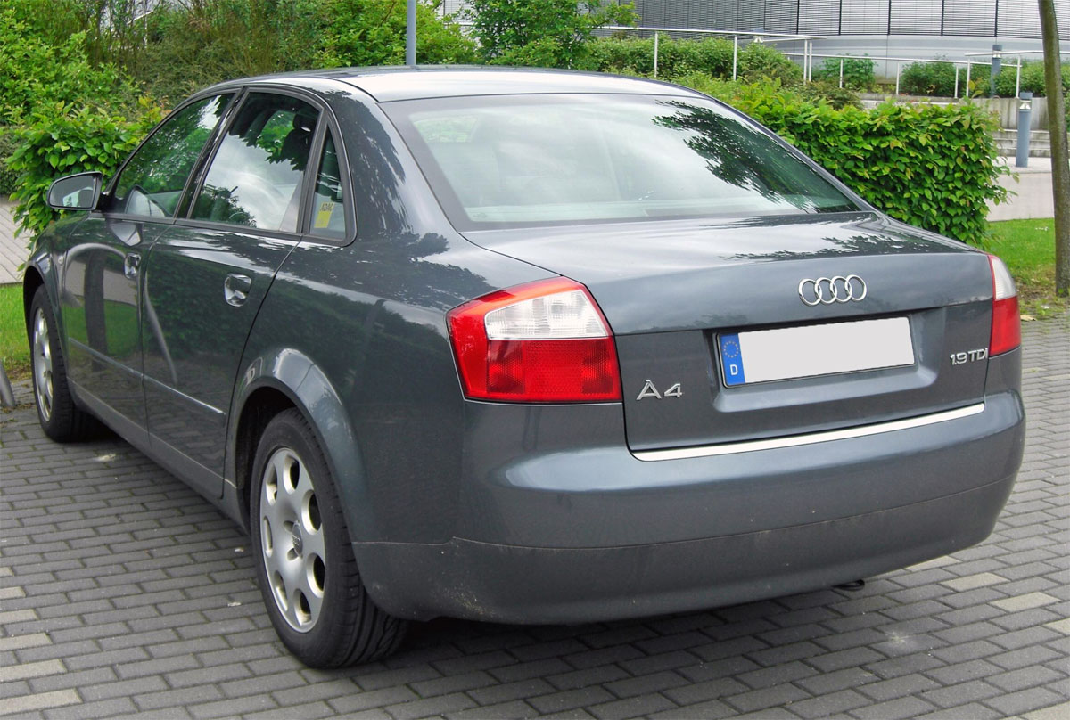 Audi A4 B6 (второе поколение, 2000–2004)